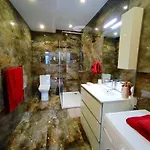 דירה Beautiful Large Sea Front Duplex Loft Kalkara