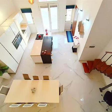 Beautiful Large Sea Front Duplex Loft * Kalkara