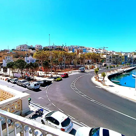 Beautiful Large Sea Front Duplex Loft Apartment