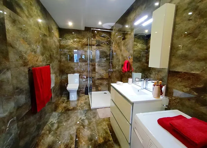 Апартаменты Beautiful Large Sea Front Duplex Loft Калкара