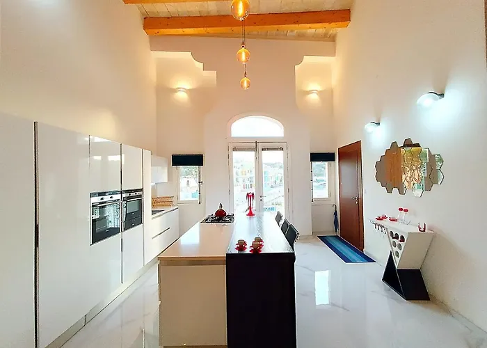 Beautiful Large Sea Front Duplex Loft Калкара